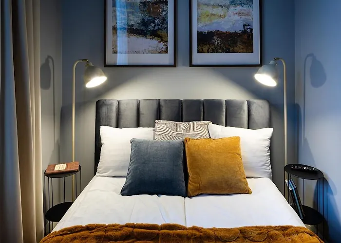 Urban Chic I New & Modern I Design Bed