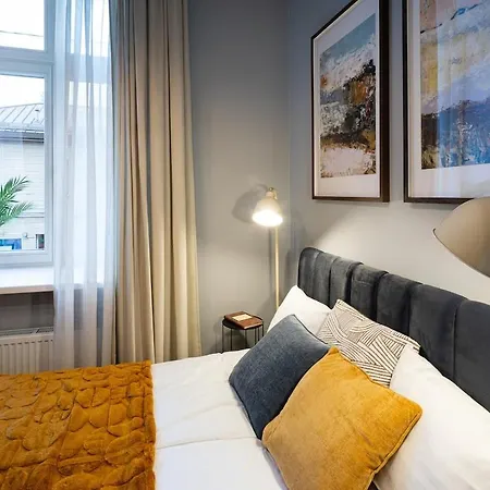 Urban Chic I New & Modern I Design Bed *