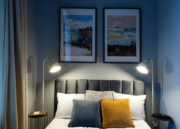 Urban Chic I New & Modern I Design Bed Lägenhet