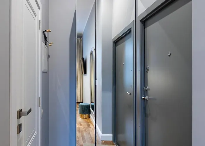 Urban Chic I New & Modern I Design Bed Apartment