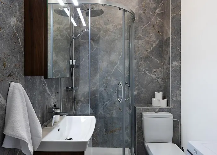 Urban Chic I New & Modern I Design Bed